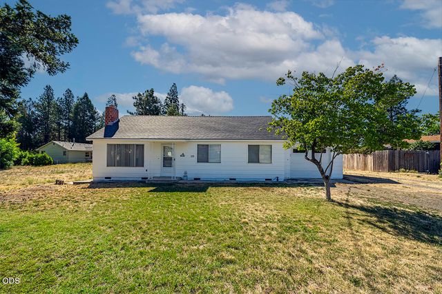 225 Cheryl Lane, Phoenix, OR 97535