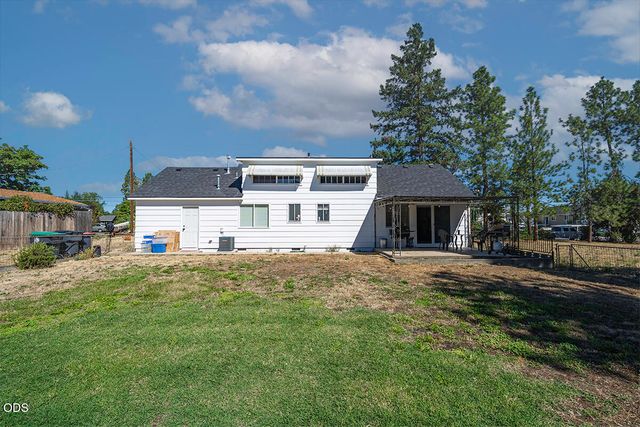 225 Cheryl Lane, Phoenix, OR 97535