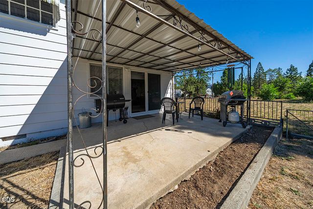 225 Cheryl Lane, Phoenix, OR 97535