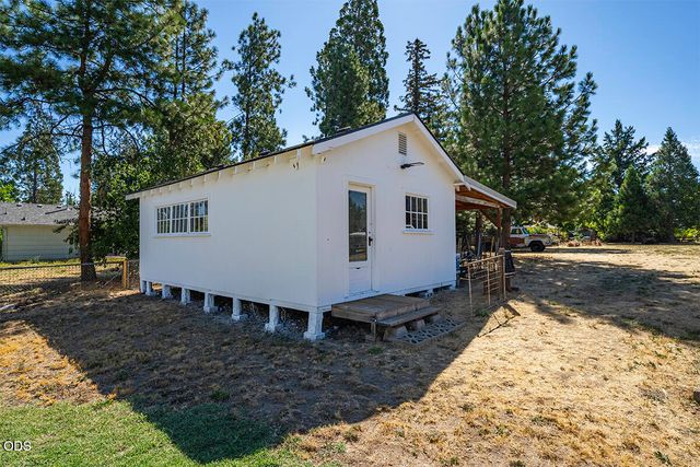 225 Cheryl Lane, Phoenix, OR 97535