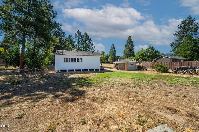 225 Cheryl Lane, Phoenix, OR 97535