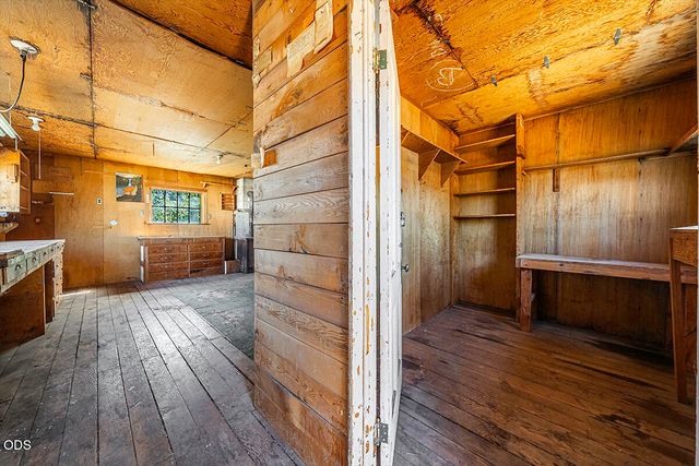 225 Cheryl Lane, Phoenix, OR 97535