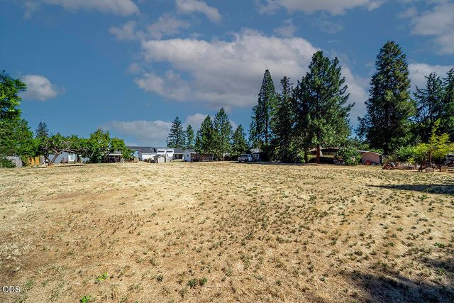 225 Cheryl Lane, Phoenix, OR 97535