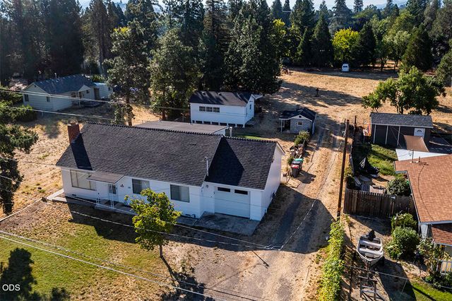 225 Cheryl Lane, Phoenix, OR 97535