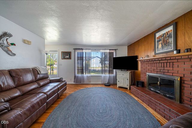 225 Cheryl Lane, Phoenix, OR 97535