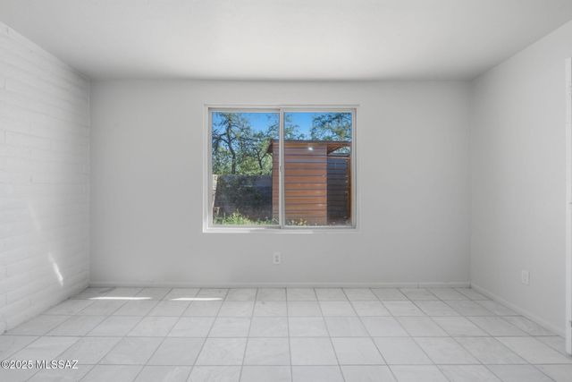 1725 W Calle Acapulco, Tucson, AZ 85713