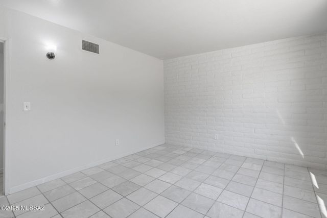 1725 W Calle Acapulco, Tucson, AZ 85713
