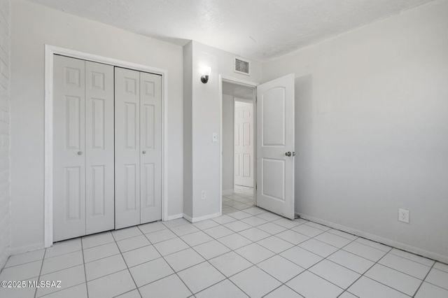 1725 W Calle Acapulco, Tucson, AZ 85713