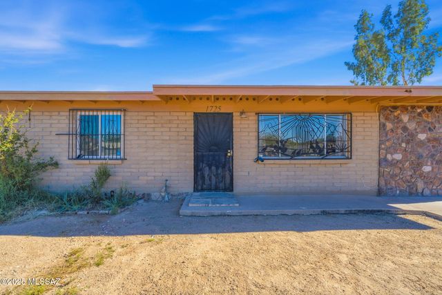 1725 W Calle Acapulco, Tucson, AZ 85713