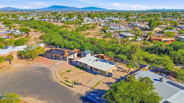 1725 W Calle Acapulco, Tucson, AZ 85713