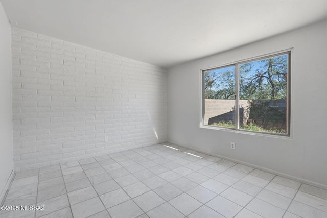 1725 W Calle Acapulco, Tucson, AZ 85713