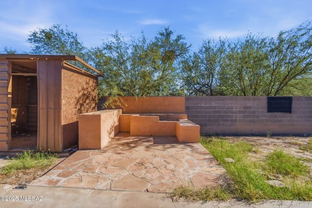 1725 W Calle Acapulco, Tucson, AZ 85713