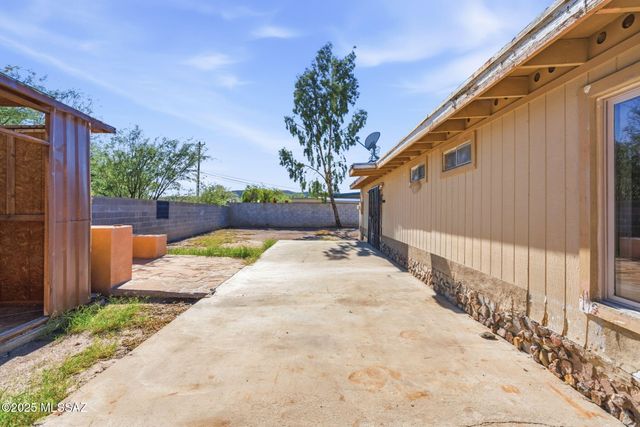 1725 W Calle Acapulco, Tucson, AZ 85713