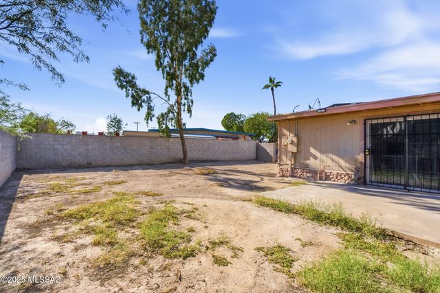 1725 W Calle Acapulco, Tucson, AZ 85713
