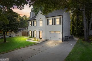 661 Sunfield Drive NW, Lilburn, GA 30047