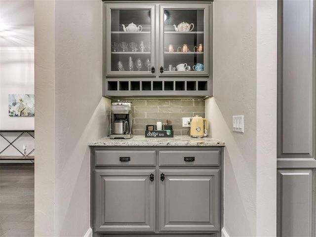 2030 Roveto Court, Edmond, OK 73034