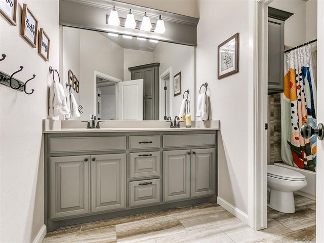 2030 Roveto Court, Edmond, OK 73034