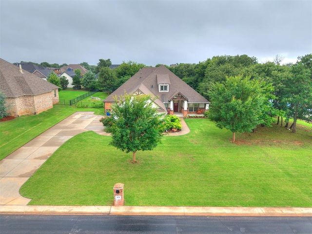 2030 Roveto Court, Edmond, OK 73034