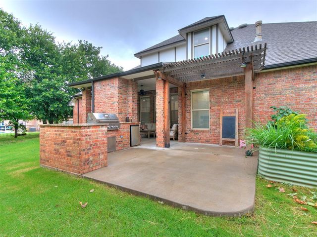 2030 Roveto Court, Edmond, OK 73034