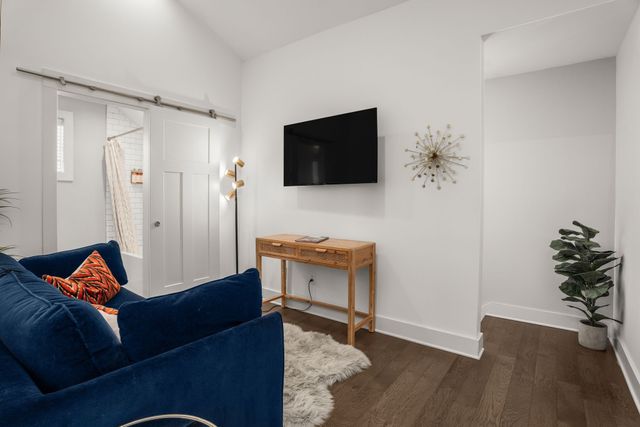 2021 Beech Ave Unit 1, Nashville, TN 37204