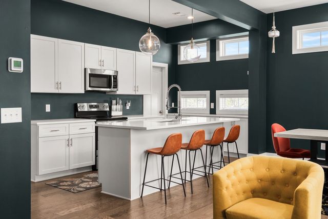 2021 Beech Ave Unit 1, Nashville, TN 37204