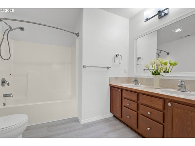 1338 COLTON Way, Eugene, OR 97402