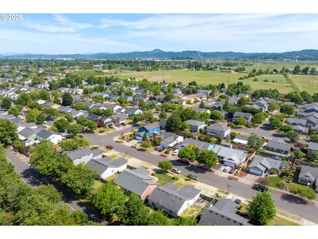 1338 COLTON Way, Eugene, OR 97402