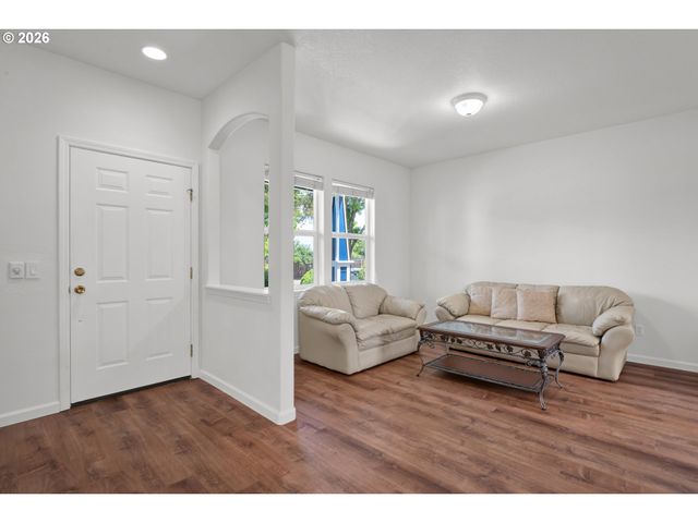 1338 COLTON Way, Eugene, OR 97402