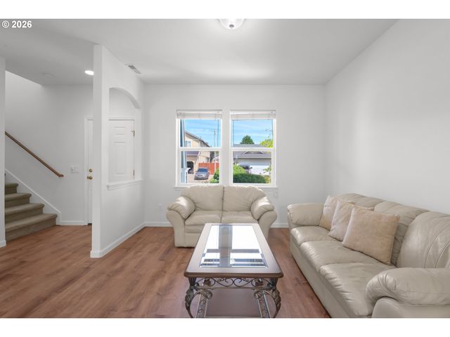 1338 COLTON Way, Eugene, OR 97402