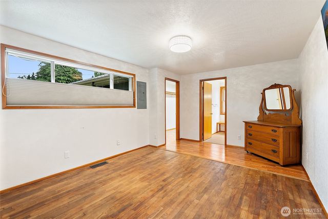 1121 Shelton Avenue SE, Renton, WA 98058