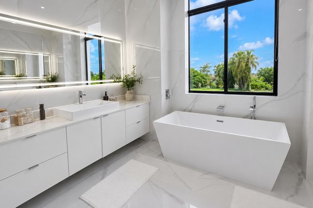 11601 NW 27th Street, Plantation, FL 33323