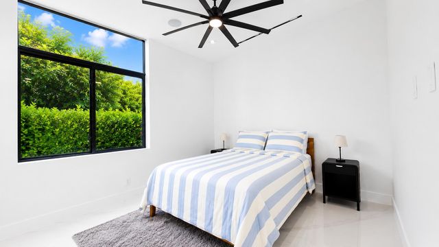 11601 NW 27th Street, Plantation, FL 33323