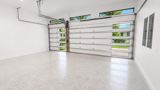11601 NW 27th Street, Plantation, FL 33323