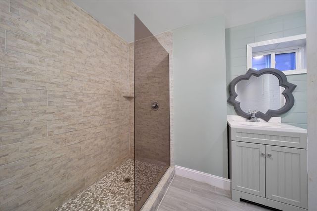 11005 Gloria Drive, Houston, TX 77013