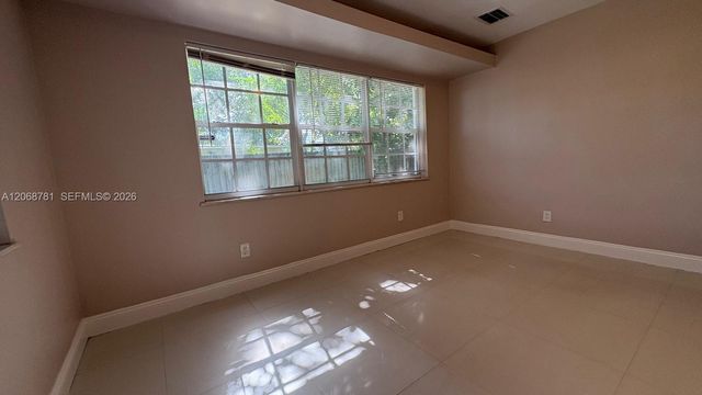 251 N 68th Terrace 251, Hollywood, FL 33024