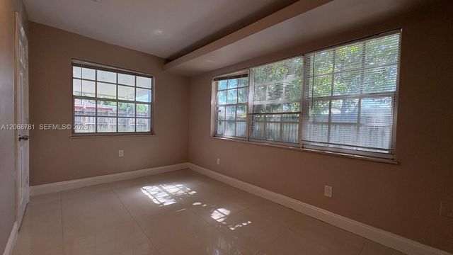251 N 68th Terrace 251, Hollywood, FL 33024