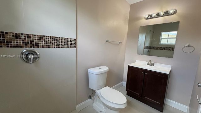 251 N 68th Terrace 251, Hollywood, FL 33024