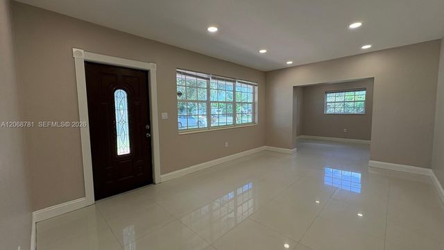 251 N 68th Terrace 251, Hollywood, FL 33024