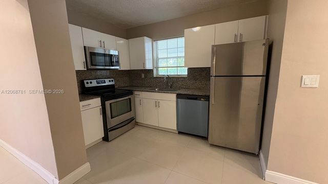 251 N 68th Terrace 251, Hollywood, FL 33024