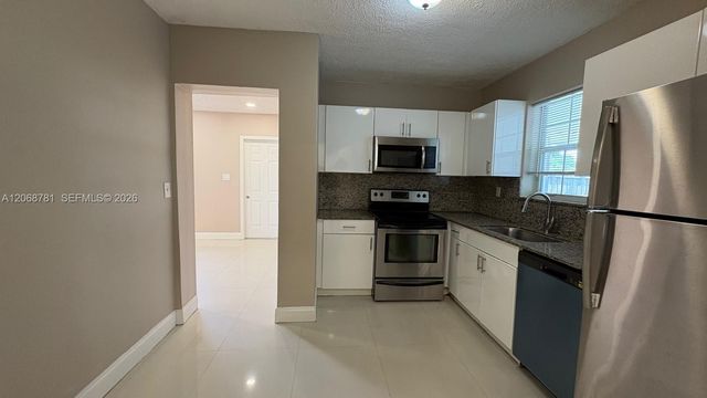 251 N 68th Terrace 251, Hollywood, FL 33024