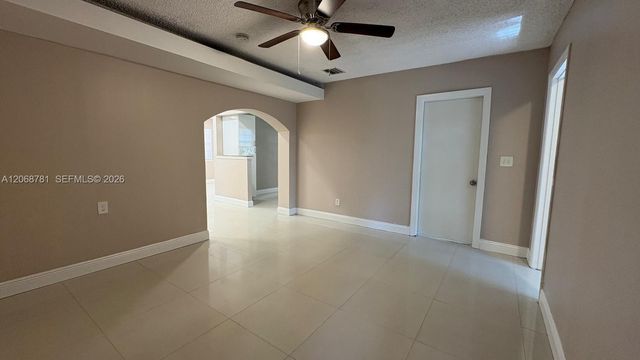 251 N 68th Terrace 251, Hollywood, FL 33024
