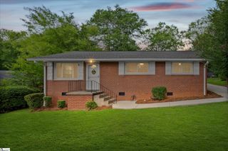 17 Eisenhower Drive, Greenville, SC 29607