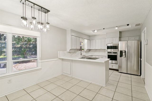 3012 Pin Oak Lane, Bedford, TX 76021
