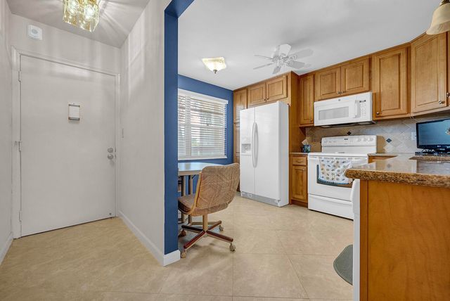 2202 LUCAYA Bend C3, Coconut Creek, FL 33066