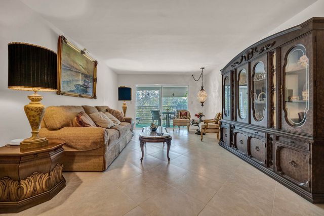 2202 LUCAYA Bend C3, Coconut Creek, FL 33066