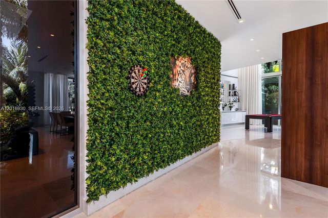 400 Tamarind Drive, Hallandale Beach, FL 33009
