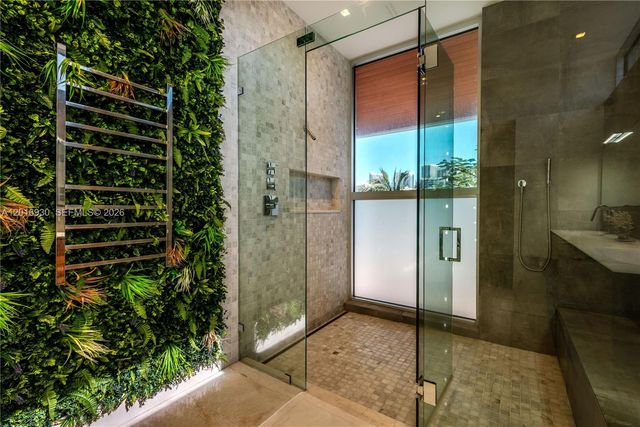 400 Tamarind Drive, Hallandale Beach, FL 33009
