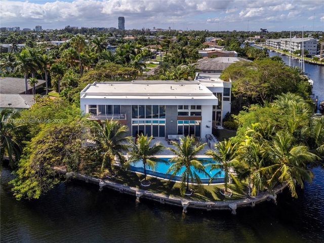 400 Tamarind Drive, Hallandale Beach, FL 33009