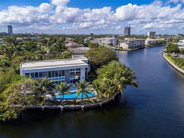 400 Tamarind Drive, Hallandale Beach, FL 33009