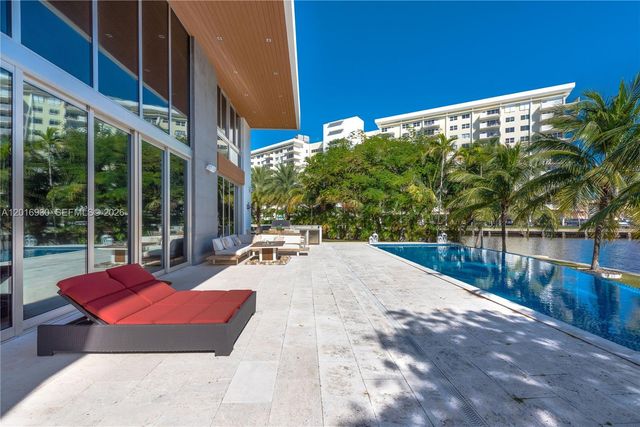 400 Tamarind Drive, Hallandale Beach, FL 33009
